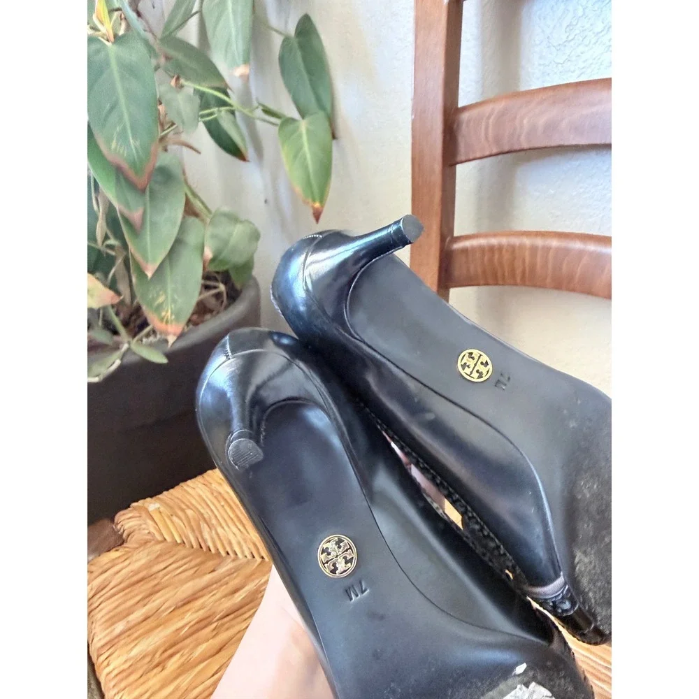 Tory Burch Black Leather Brogue Pointed Toe Kitten Heel Loafer Pumps Size 7M